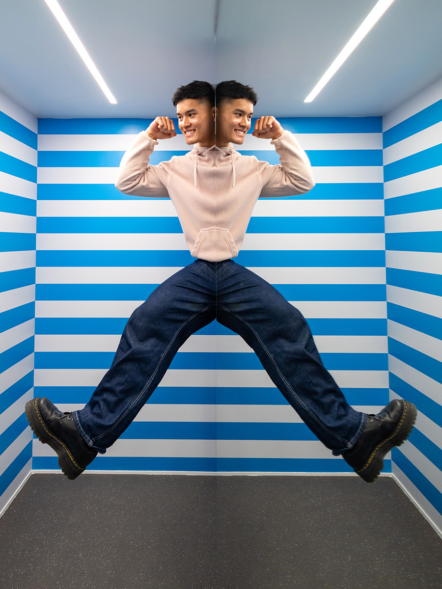 Exhibits single rooms Reversed 900x1200px 1